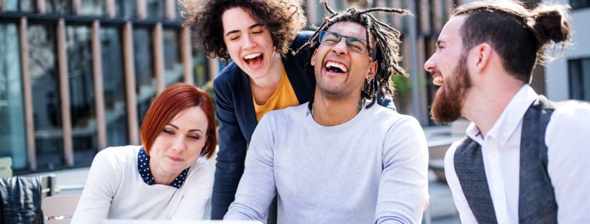 DNLA_glueckliche-mitarbeiter